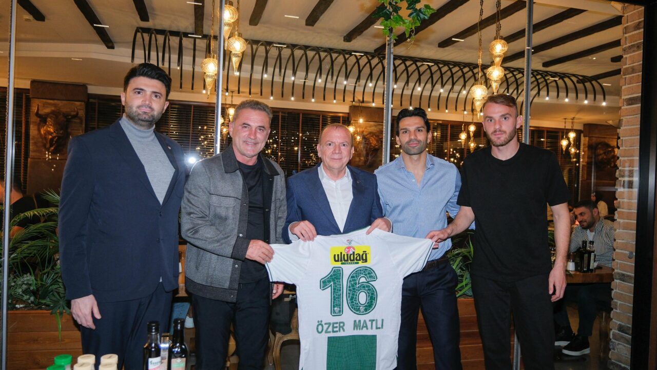 Bursaspor ailesi yemekte buluştu
