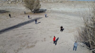 Köy halkı geleneksel oyunu yaşatıyor!