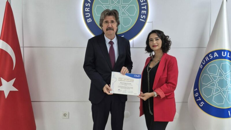 Bursa Uludağ Üniversiteli akademisyene uluslararası büyük ödül Bursa Uludağ Üniversitesi (BUÜ) akademisyenlerinden Doç. Dr. Zeynep Ömeroğulları Başyiğit,