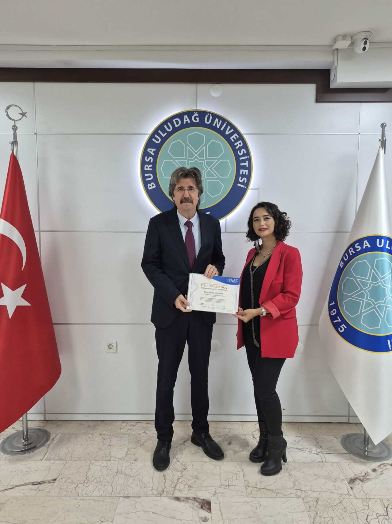 Bursa Uludağ Üniversiteli akademisyene uluslararası büyük ödül