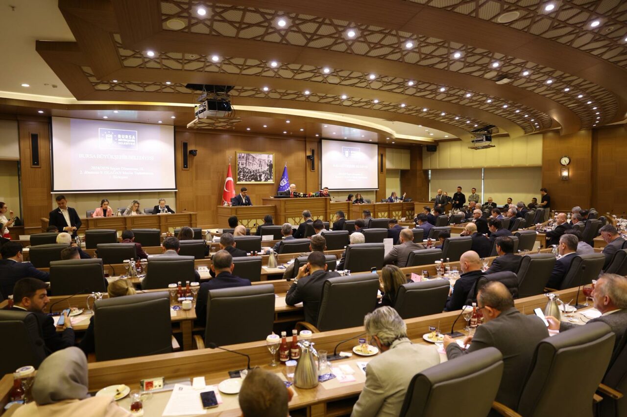 Bursa Büyükşehir Meclisi’nde bütçe zamanı Bursa Büyükşehir Meclisi’nde bütçe zamanı