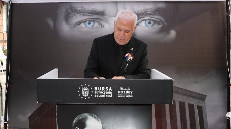 Başkan Bozbey’in duygu dolu anları! Gözyaşlarıyla yazdı