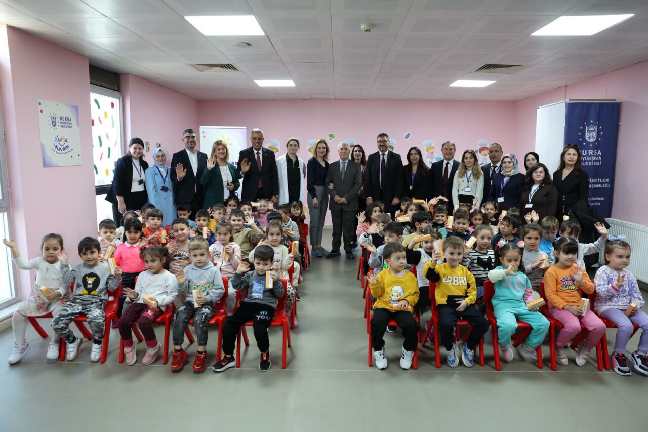 Bursa Yuvam’da sağlıklı gülüş zamanı