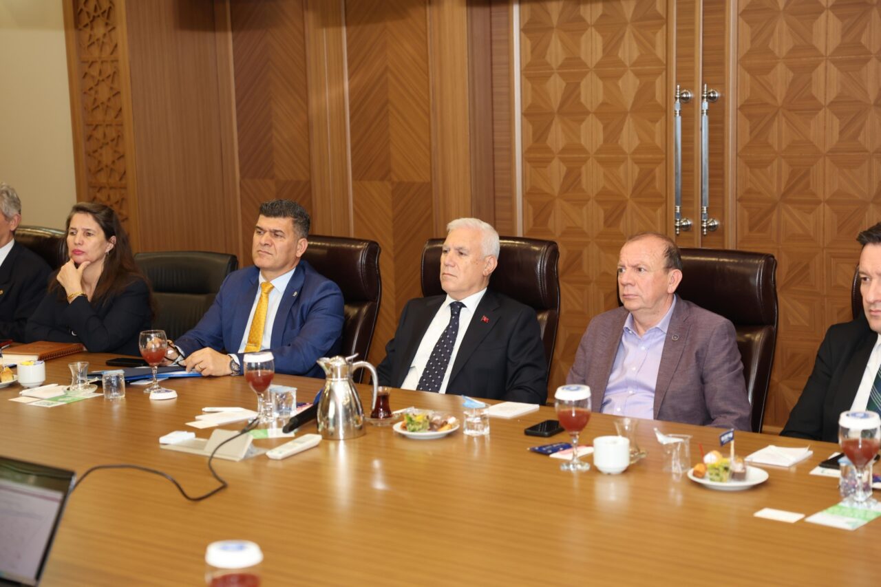 Başkan Bozbey sanayicilere acı gerçeği açıkladı; ‘Bursa, artık bir su şehri değil’