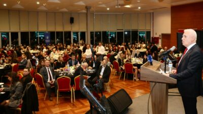 Bursa Büyükşehirli öğretmenler özel gecede buluştu
