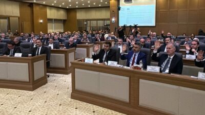 AK Parti’den Bursa’daki su zammı tepkisi