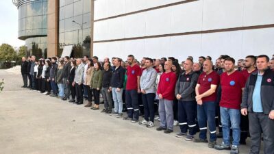 Bursa’da çalışanlardan fabrika, doktorlardan da klinik önünde Ata’ya saygı duruşu