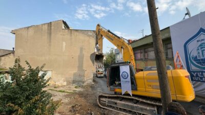 Bursa’nın bu mahallesinde kentsel dönüşüm için yıkım başladı