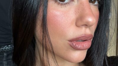 Ünlü yıldızdan bikinili paylaşım!