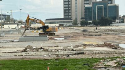 Bursa’nın 23 yıllık ünlü AVM’si tamamen yıkıldı