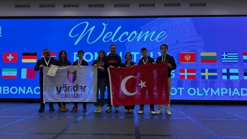 Bursa Yönder Okulları dünya ikincisi! Bursa Yönder Okulları, teknoloji ve robotik alanında uluslararası ölçekte büyük