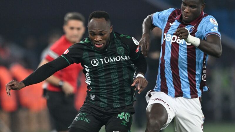 Zirve takibindeki Trabzonspor, sahasında Konyaspor'u ağırladı. Bordo mavili ekip mücadeleyi