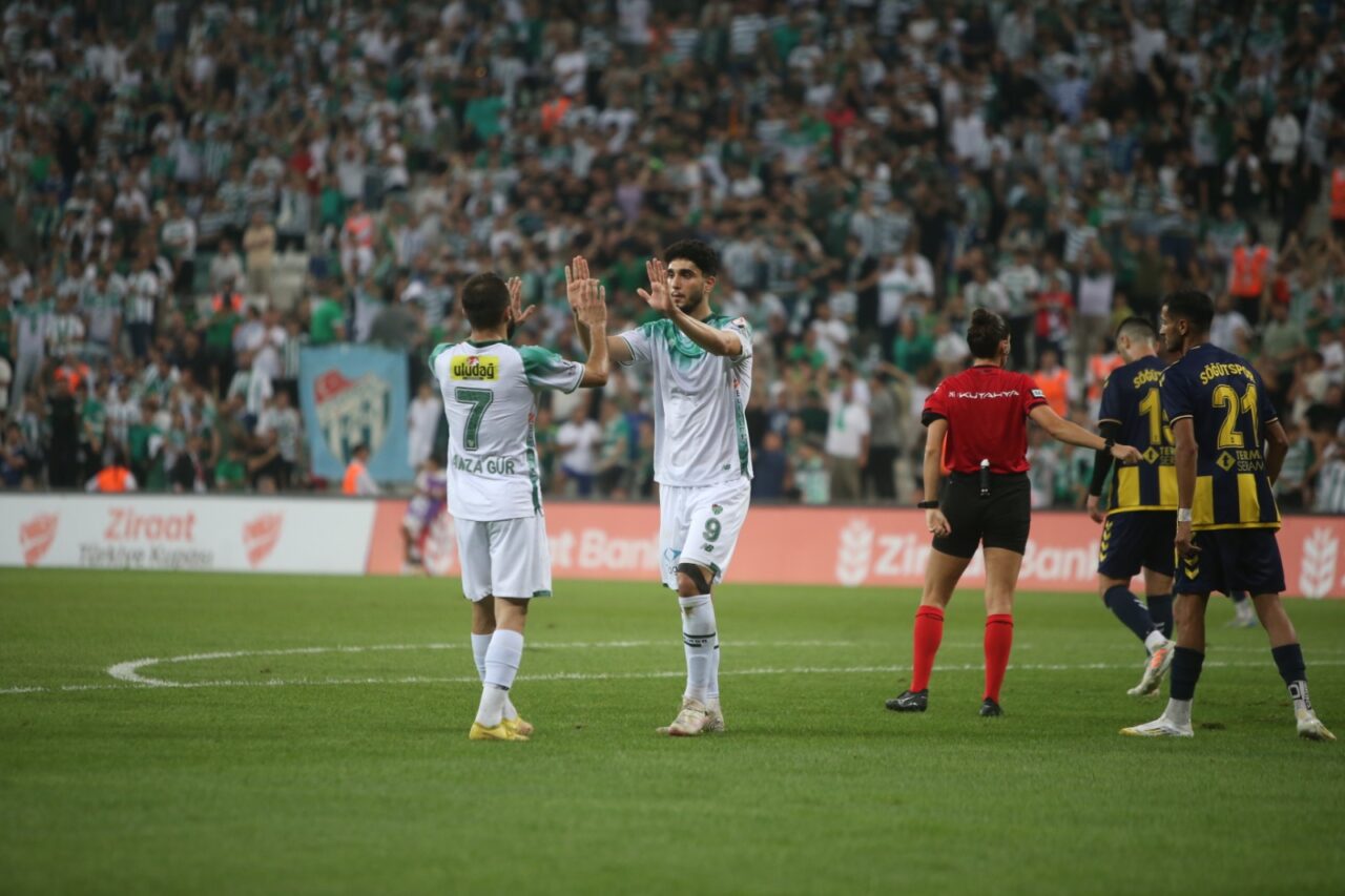 Bursaspor’un bahisten ceza alan oyuncusuna teklifler var