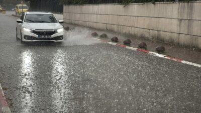 Fırtına ve yağmur yollar yine göle döndürdü!