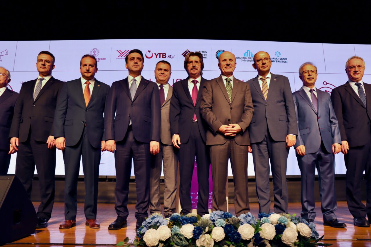 YÖK Başkanı Özvar Bursa’da açıkladı; ‘Yapay zeka için yeni mevzuat hazırlıyoruz’