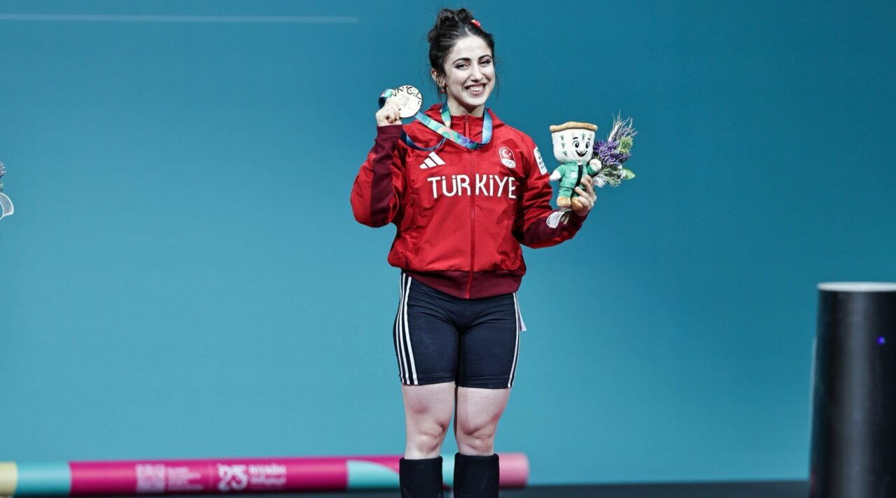 6. İslami Dayanışma Oyunları’nda ilk altın madalyamız halterden