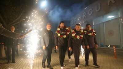 Bursagücü’nün olimpiyat ve dünya şampiyonlarına meşaleli karşılama