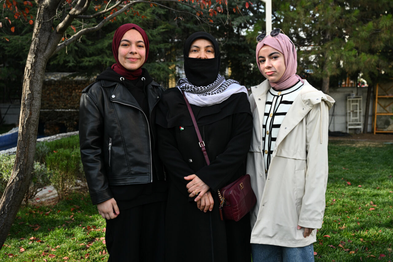 Gazzeli Meryem annesine Türkiye’de kavuştu