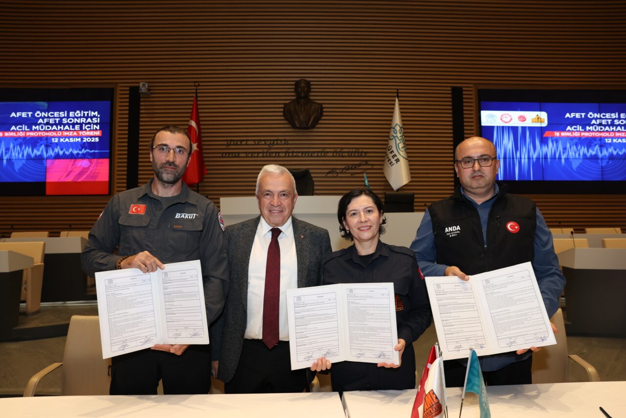 Nilüfer Belediyesi’nden afetlere karşı güç birliği protokolü Nilüfer Belediyesi’nden afetlere karşı güç birliği protokolü