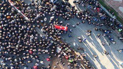 Bursalı şehit binbaşıyı binlerce kişi uğurladı