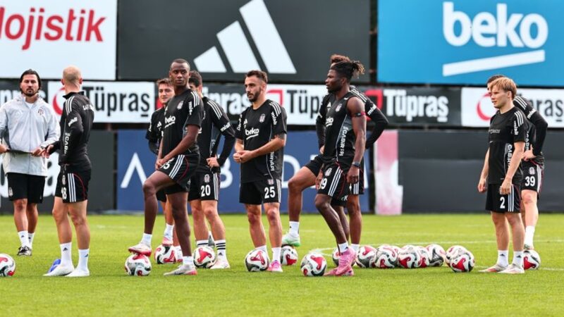 Beşiktaş, 4 futbolcusunun sağlık durumu hakkında resmi sitesinden açıklama yayınladı.
