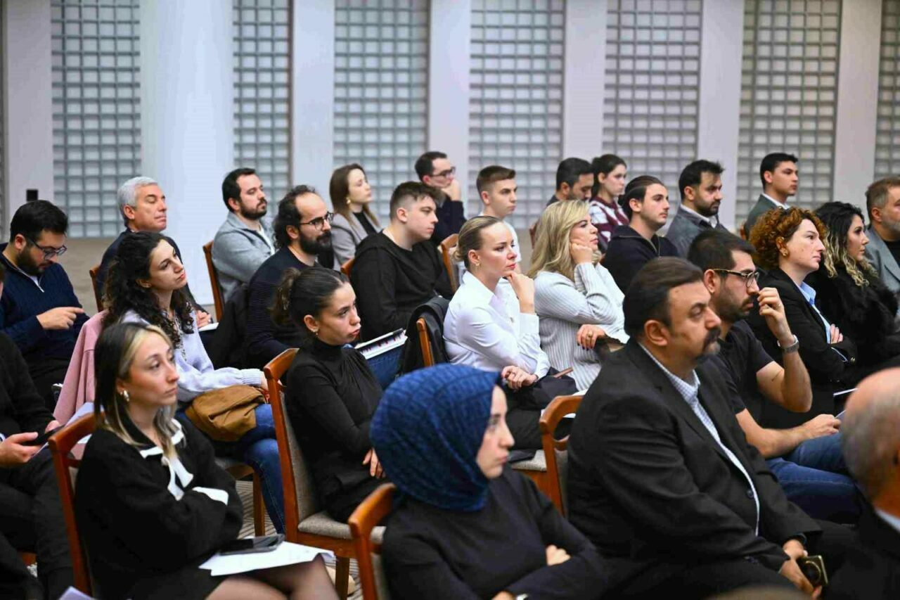 BTSO Akademi’de geleceğin kodlarını yazdılar