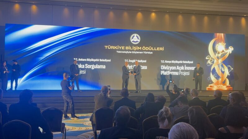 Türkiye Bilişim Ödülleri’ne Bursa damgası İnegöl Belediyesi’nin geliştirdiği “Afet Çantası Mobil Uygulaması” Türkiye Bilişim Ödülleri