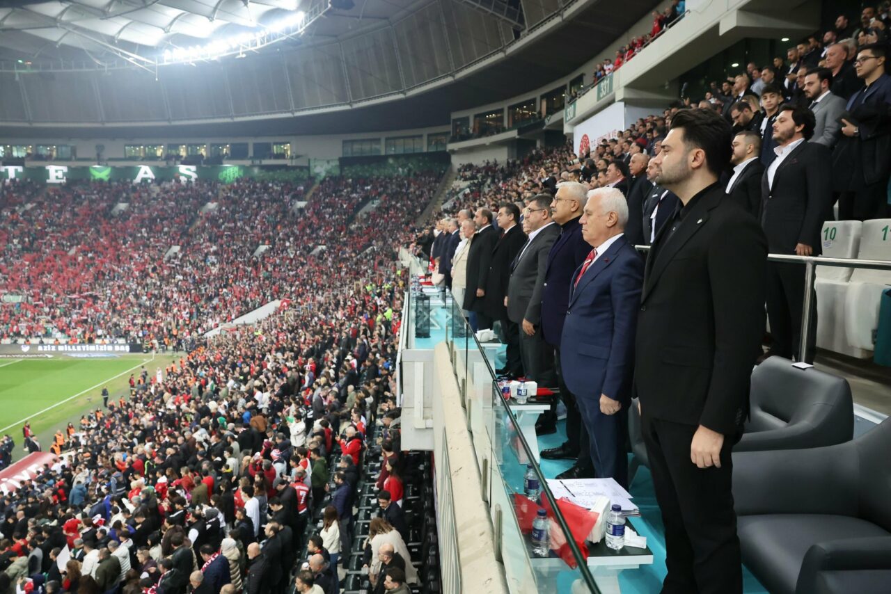 Başkan Bozbey: “Bursa EURO 2032’yi hak ediyor” Başkan Bozbey: “Bursa EURO 2032’yi hak ediyor”