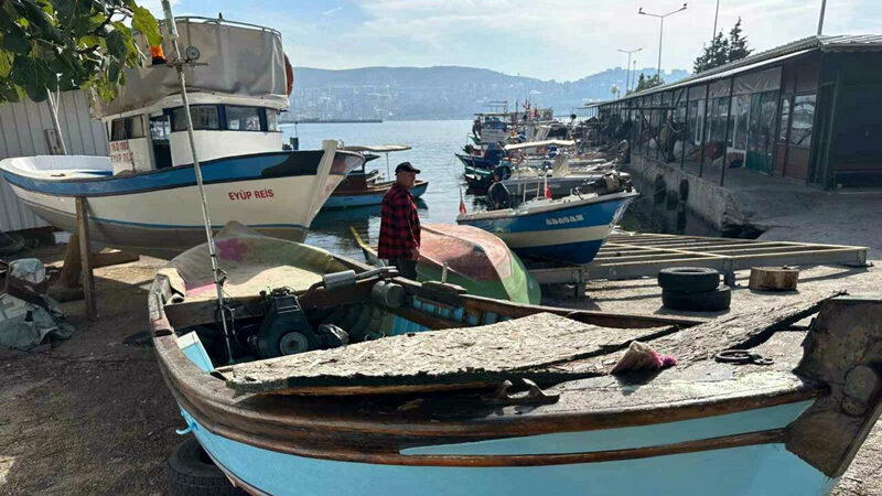 Bursa kıyıları balığa hasret Bursa’nın Gemlik ilçesinde balıkçılar, balık akışı olmadığı için şimdilik sezondan