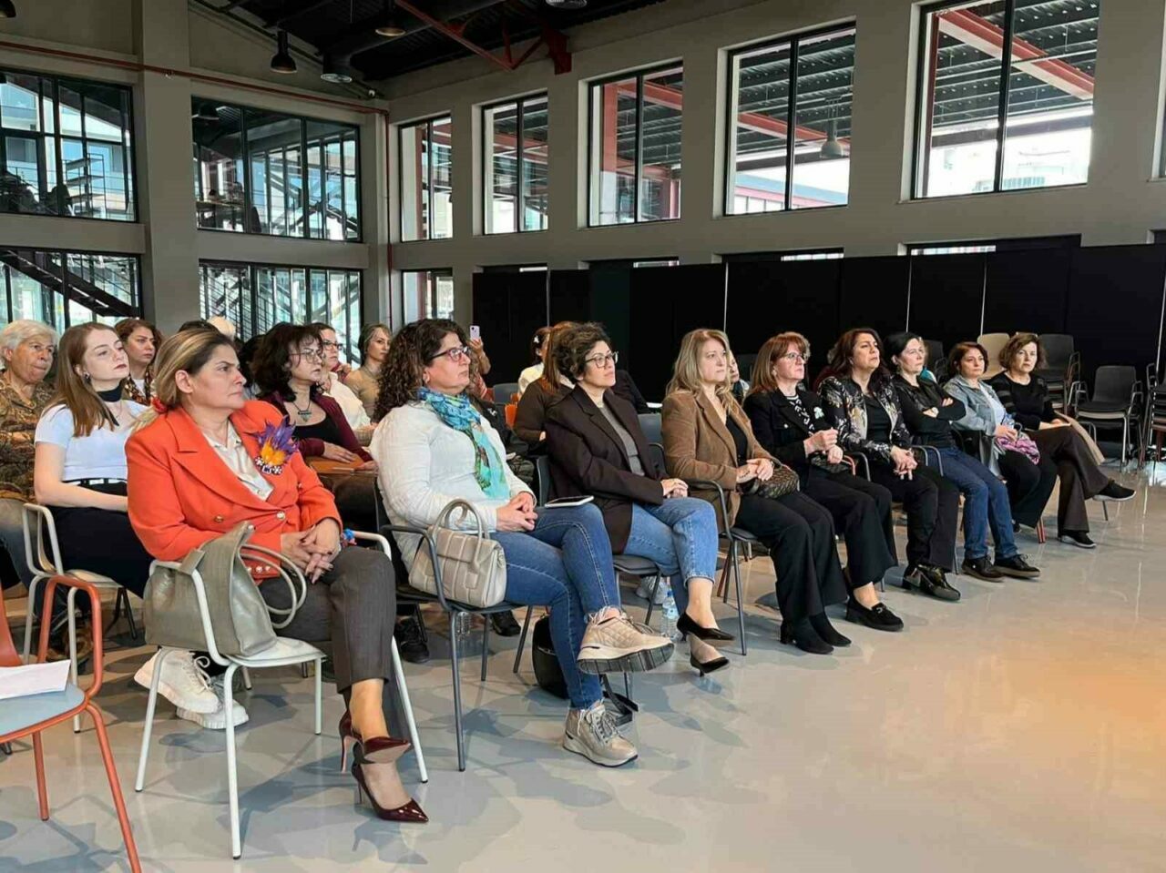 Bursa Nilüfer’de kadına yönelik şiddet masaya yatırıldı