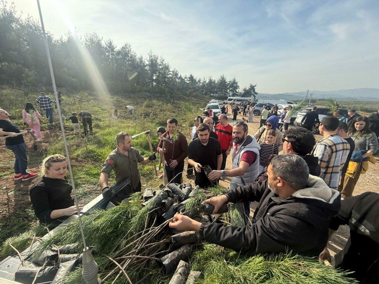 Bursa’da doğaya büyük katkı: Binlerce fidan dikildi