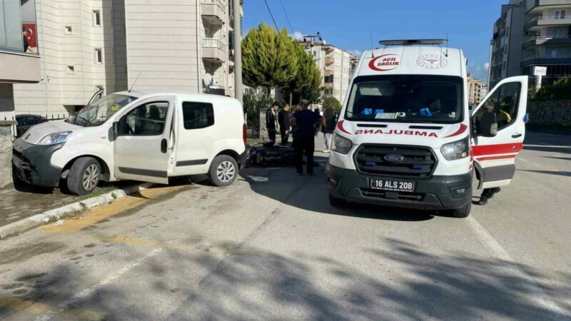Bursa’da ehliyetsiz sürücü dehşeti Bursa’nın Mudanya ilçesinde sürücü eğitim pistinde zincir bir markette kurye
