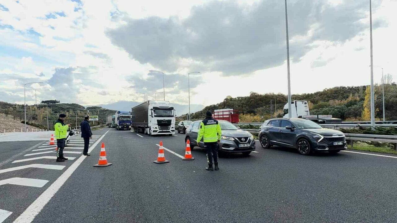 Bursa’da feci kaza! Sürücü canını zor kurtardı…