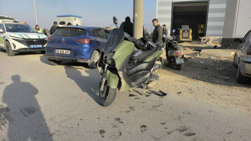 Bursa’da feci kaza Bursa'nın İnegöl ilçesinde otomobille çarpışan motosikletin sürücüsü Göktuğ Ö. (22)