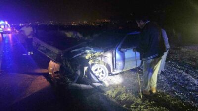 Bursa’da freni boşalan otomobil yolcu otobüsüyle çarpıştı