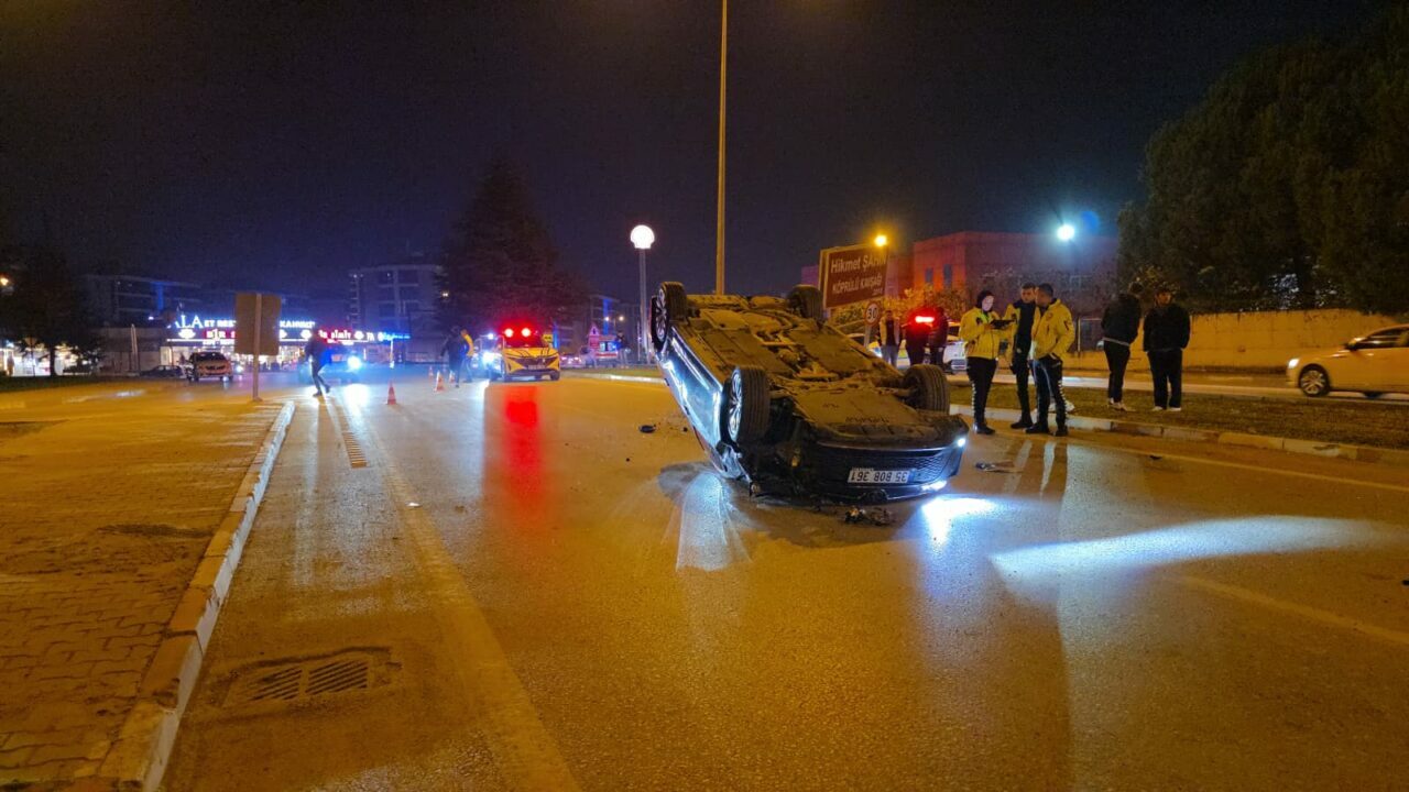 Bursa’da gece yarısı feci kaza