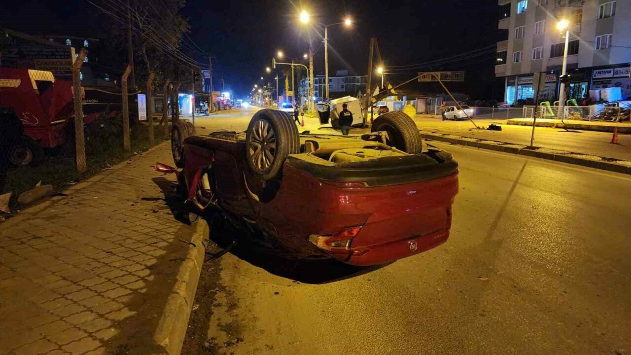 Bursa’da hızlı otomobil ortalığı savaş alanına çevirdi