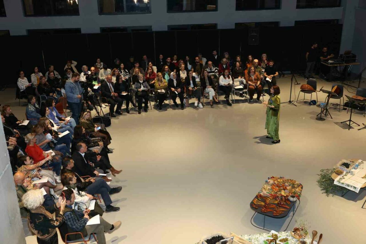 Bursa’da kaşığın hikayesi zeytinli lezzetlerle anlatıldı