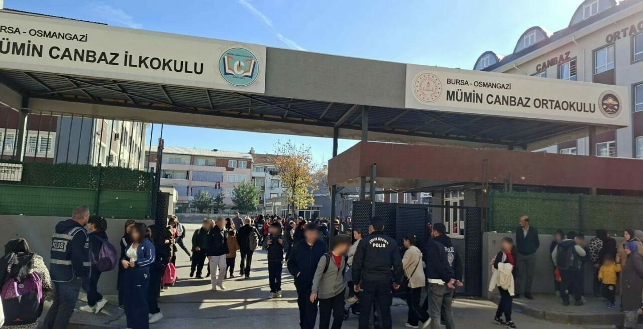 Bursa’da okul çevrelerinde sıkı denetim! Bursa’da okul çevrelerinde sıkı denetim!