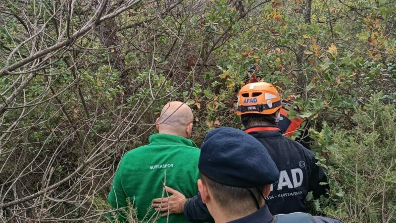 Bursa'nın Gemlik ilçesinde ormanlık alanda mahsur kalan kişi, AFAD ekiplerince