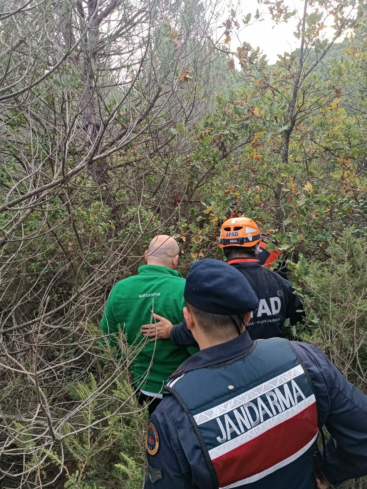 Bursa’da ormanda mahsur kalmıştı! Haber geldi… Bursa’da ormanda mahsur kalmıştı! Haber geldi…