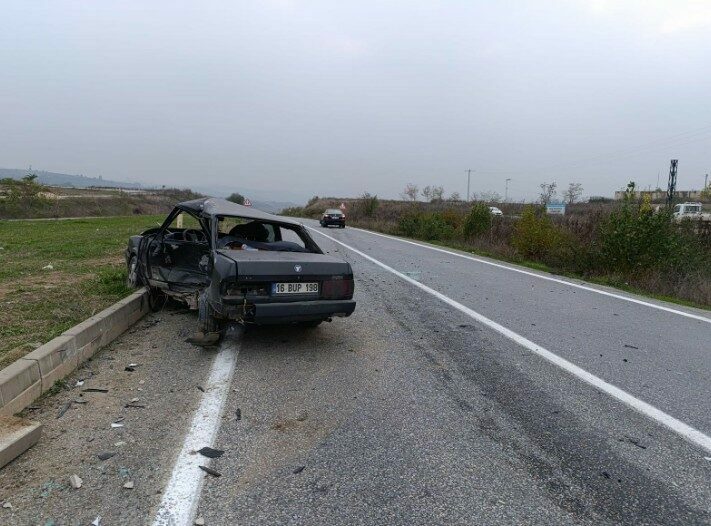Bursa’da otomobiller çarpıştı: Ölü ve yaralılar var Bursa’da otomobiller çarpıştı: Ölü ve yaralılar var