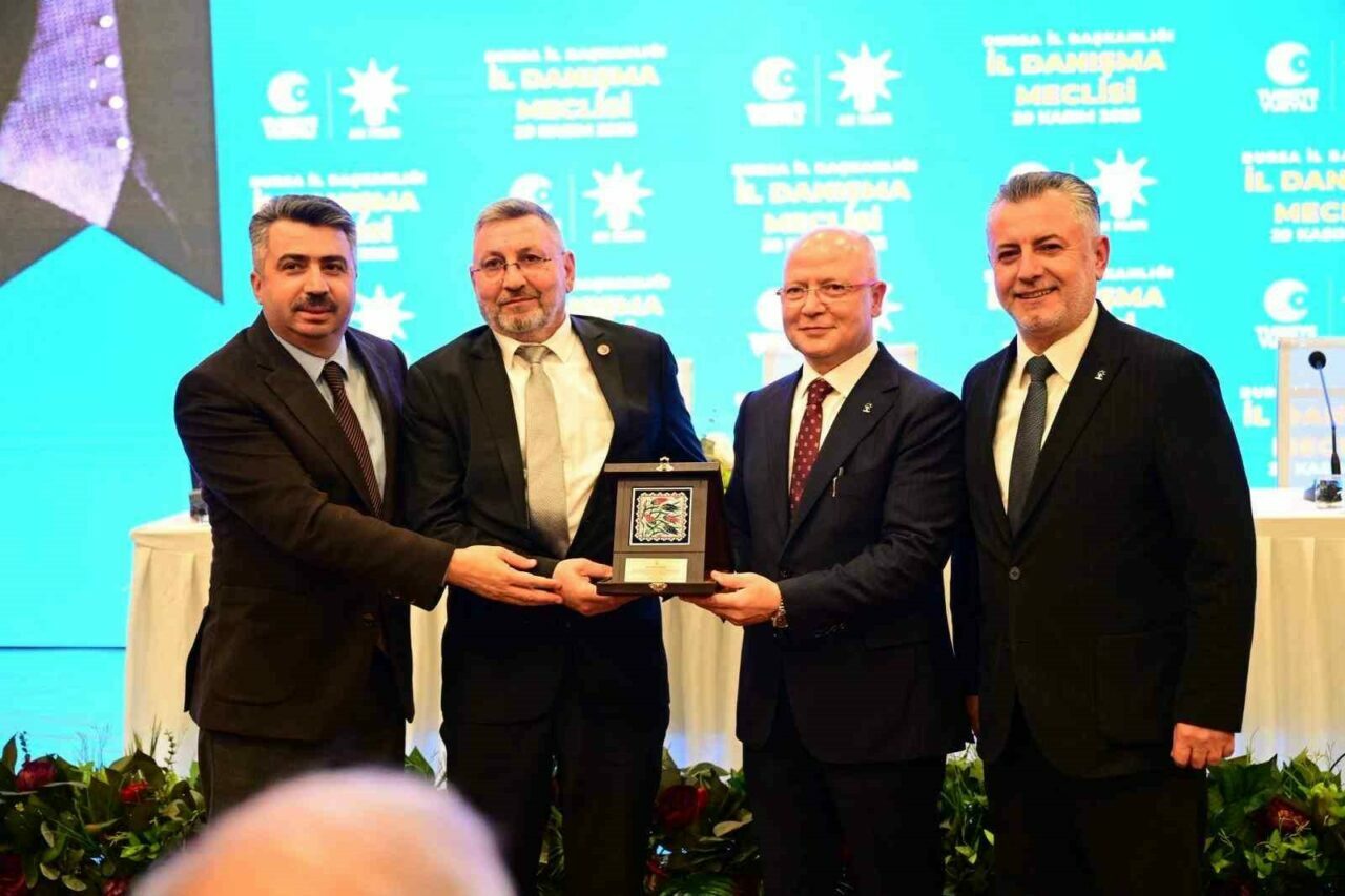 Bursa’da son 1 hafta 5 bin 284 kişi AK Parti kadrolarına katıldı