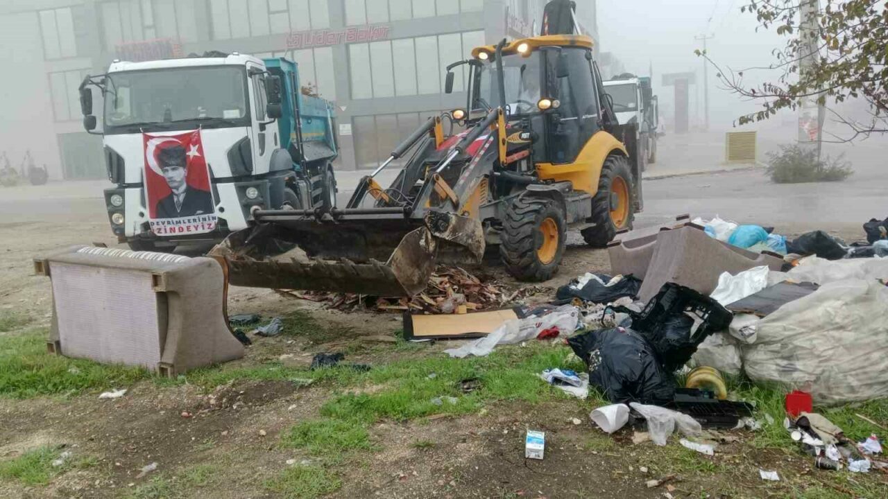 Bursa’da temizlik seferberliği! Bölge çöp ve atıklardan arındı Bursa’da temizlik seferberliği! Bölge çöp ve atıklardan arındı