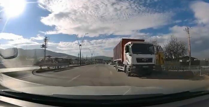 Bursa’da ters şeritte dehşet anları