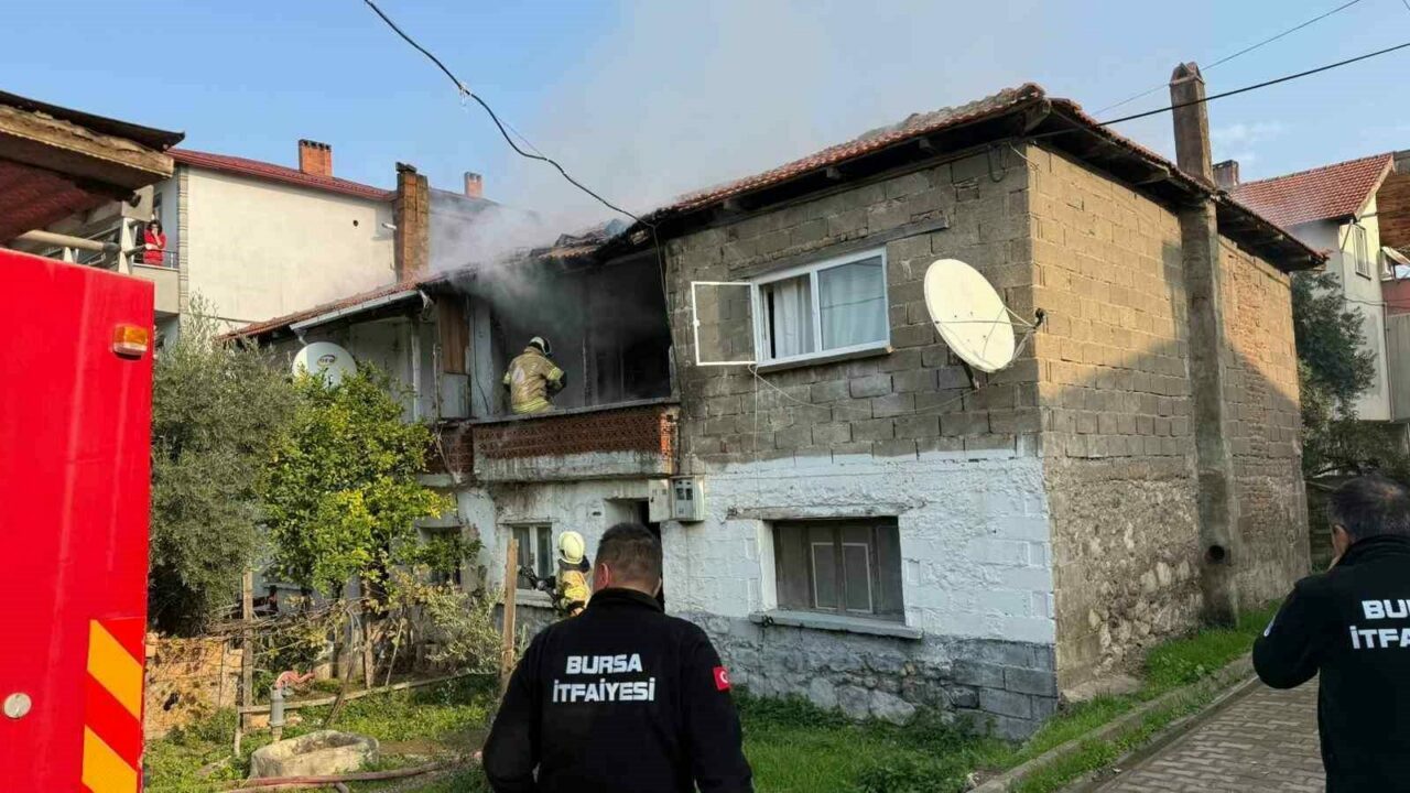 Bursa’da yangın paniği mahalleyi sardı