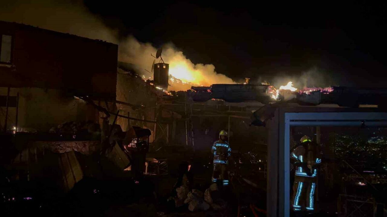 Bursa’daki bir kafede yangın