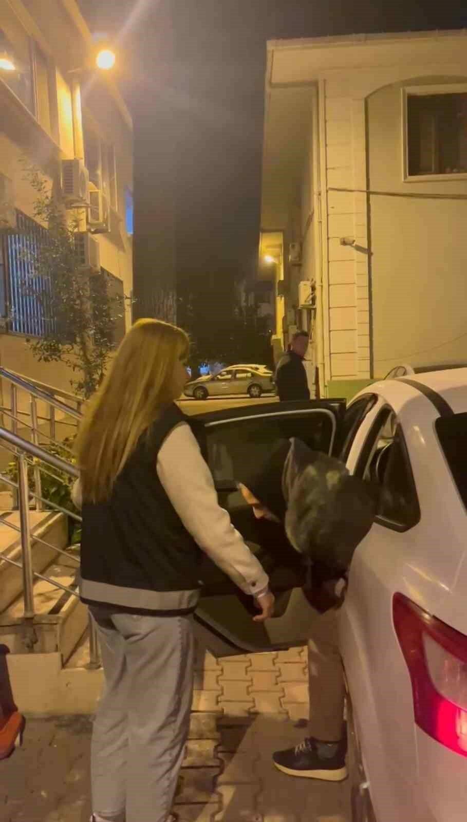 Bursa’daki kredi vurgununda yeni gelişme: Ev hapsi verildi Bursa’daki kredi vurgununda yeni gelişme: Ev hapsi verildi