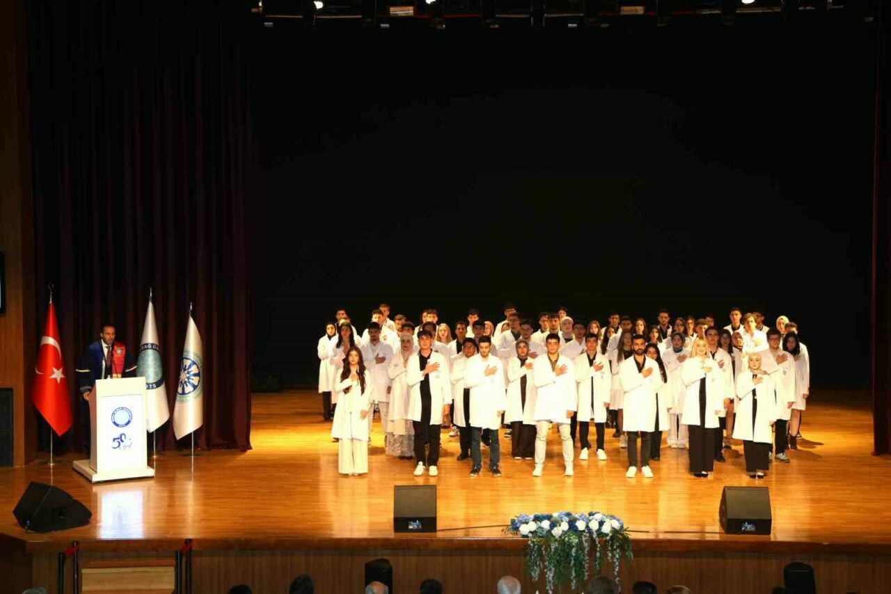 BUÜ Diş Hekimliği Fakültesi’nde beyaz önlük heyecanı