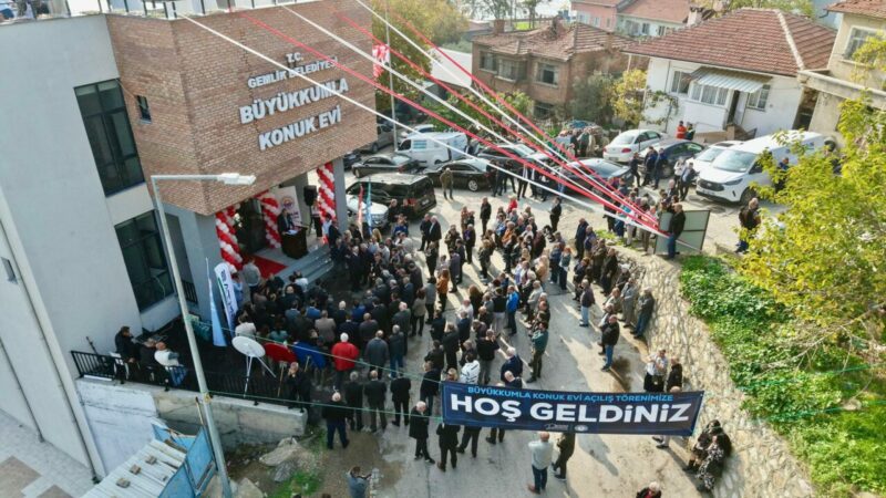 Bursa’da görkemli açılış! Hizmete açıldı Bursa'nın Gemlik ilçesi Büyükkumla Mahallesi'nde yapımı tamamlanan konukevi hizmete açıldı.